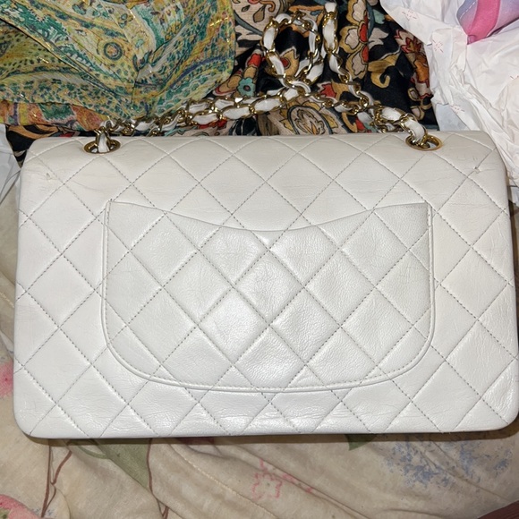 Vintage white Chanel classic flap - Picture 5 of 14